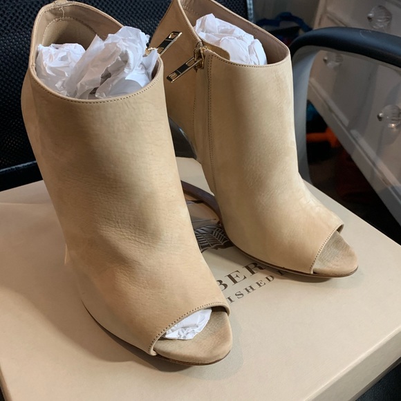 Authentic Burberry Suede Wedges - Picture 2 of 5